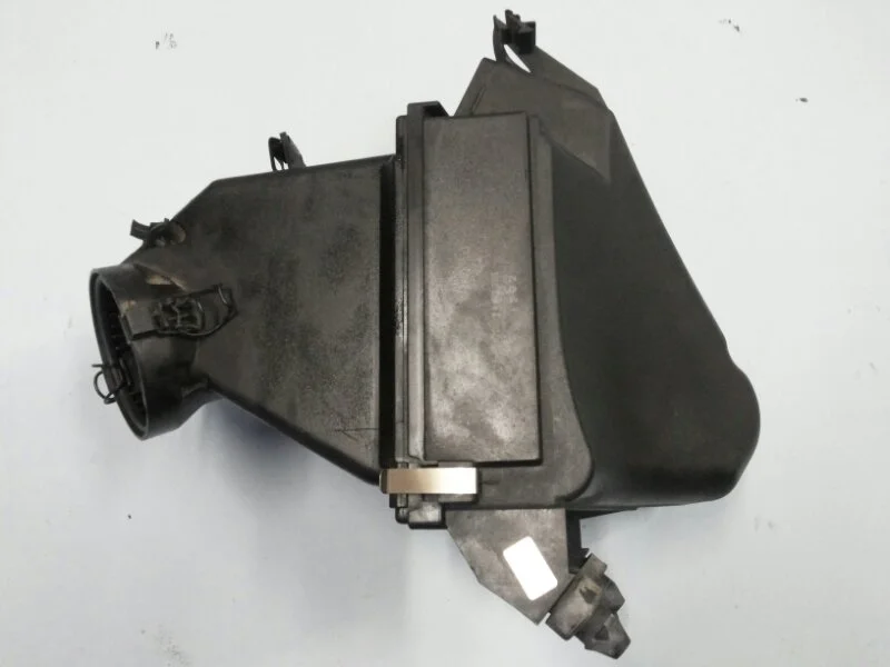 Корпус воздушного фильтра Audi A6 Allroad 2001-2004 078133837BR C5 2.7T BES