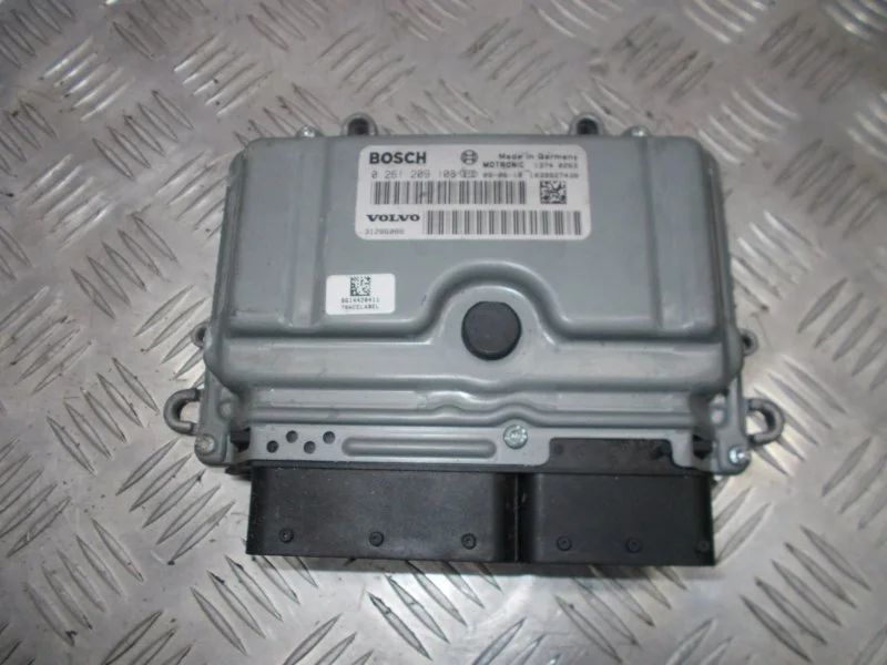 Блок управления ДВС Volvo S80 2007-2012 31286086 С80 2.5T