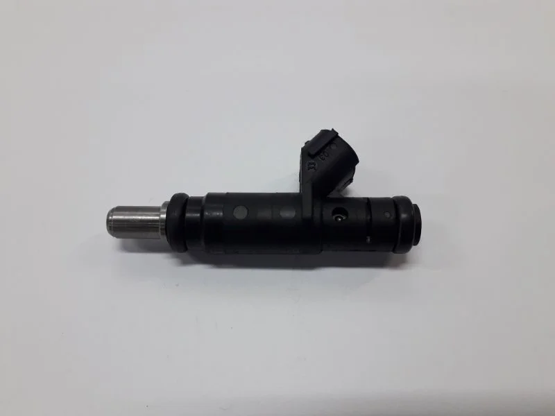 Форсунка топливная Audi A6 1998-2005 06B133551T C5 2.0 ALT