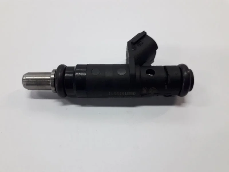 Форсунка топливная Audi A6 1998-2005 06B133551T C5 2.0 ALT