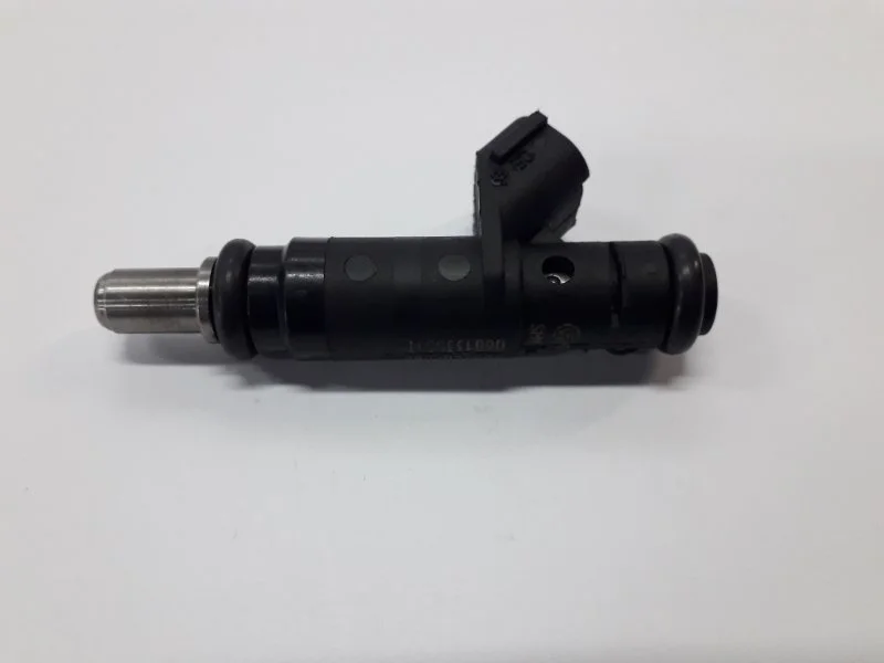 Форсунка топливная Audi A6 1998-2005 06B133551T C5 2.0 ALT
