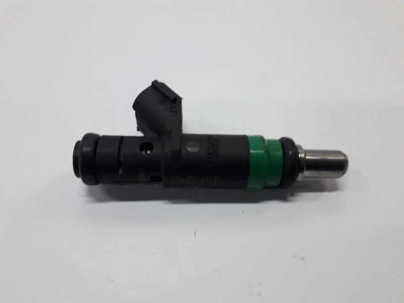 Форсунка топливная Audi A6 2001-2004 06C133551 C5 3.0 ASN