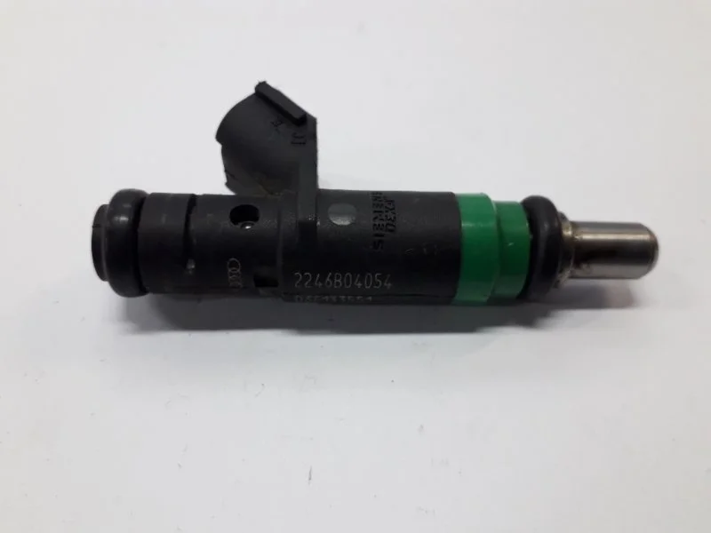 Форсунка топливная Audi A6 2001-2004 06C133551 C5 3.0 ASN