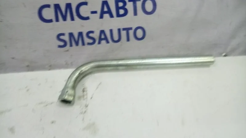 Ключ баллоный Volkswagen Passat 2006-2008 4D0012219D B6 2.0