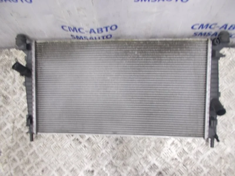 Радиатор охлаждения ДВС Volvo S40 2008-2012 8603621 С40 2.0