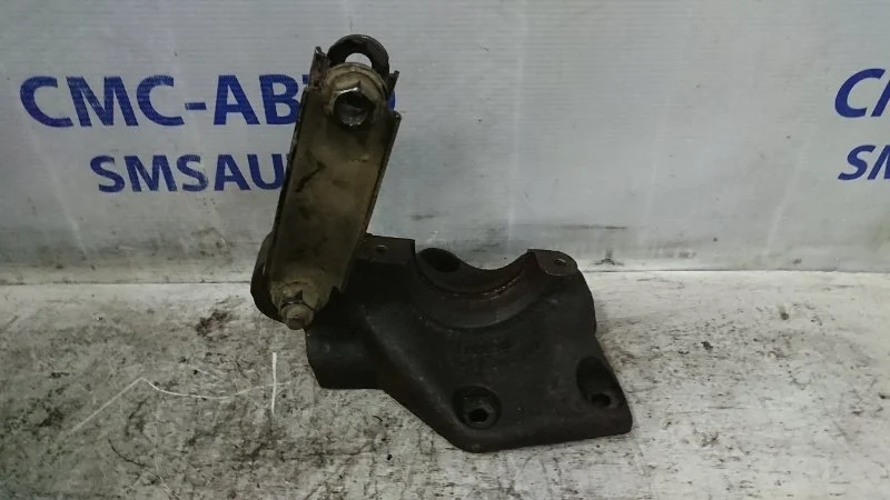 Кронштейн привода Volvo S80 2007-2014 31325393 2.5T, правый