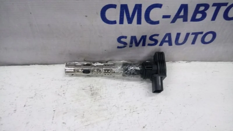 Катушка зажигания Audi A6 077905115S C5
