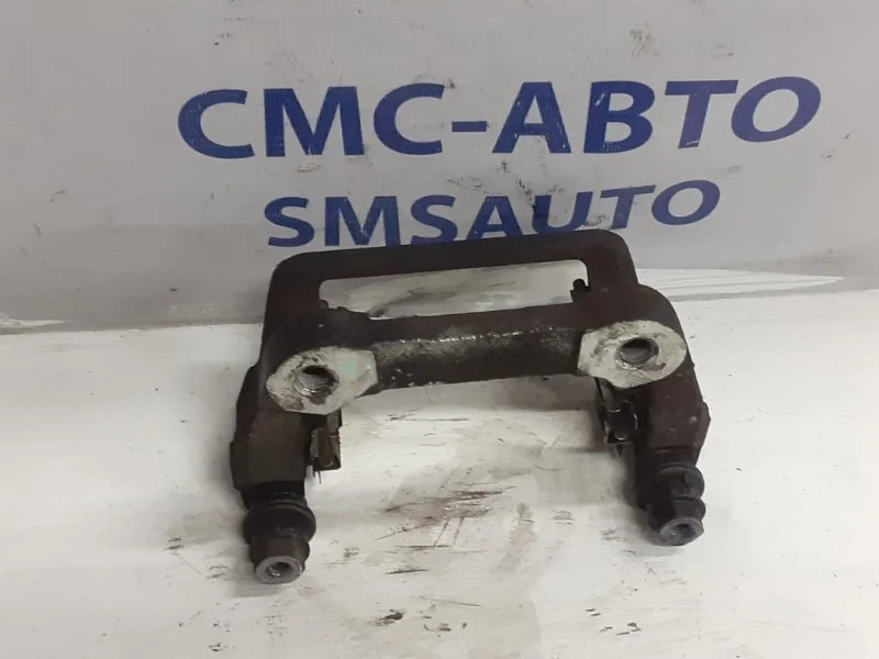 Скоба суппорта Volvo S60 2010-2013 36001383 С60 1.6T, задняя