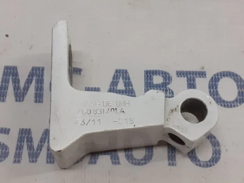 Петля двери Audi A6 4G0831401A C7 3.0T, левая