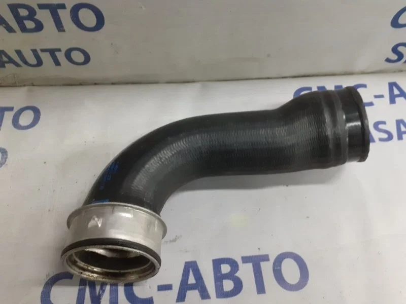 Патрубок интеркулера Volkswagen Passat 2006-2007 3C0145834H 2.0T