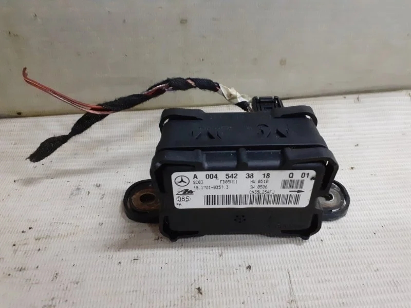 Датчик ускорения Mercedes-Benz R-Class A0045423818 W251