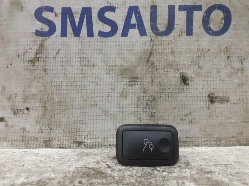 Кнопка багажника Mercedes-Benz C-Class A2048707051 W204