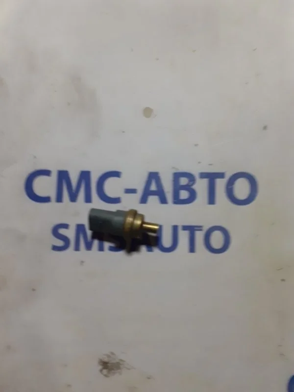 Датчик температурный Volkswagen Passat 06A919501