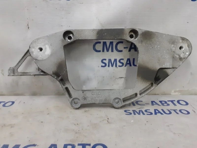 Кронштейн редуктора Audi A5 8K0599287G 8K 2.0T, задний