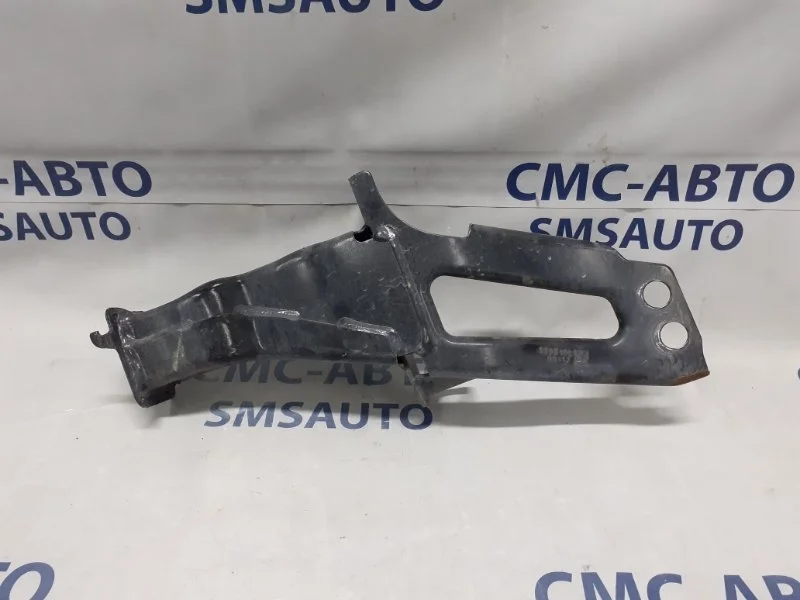 Кронштейн подрамника Volvo Xc60 30760140 ХС60 2.0T, передний левый