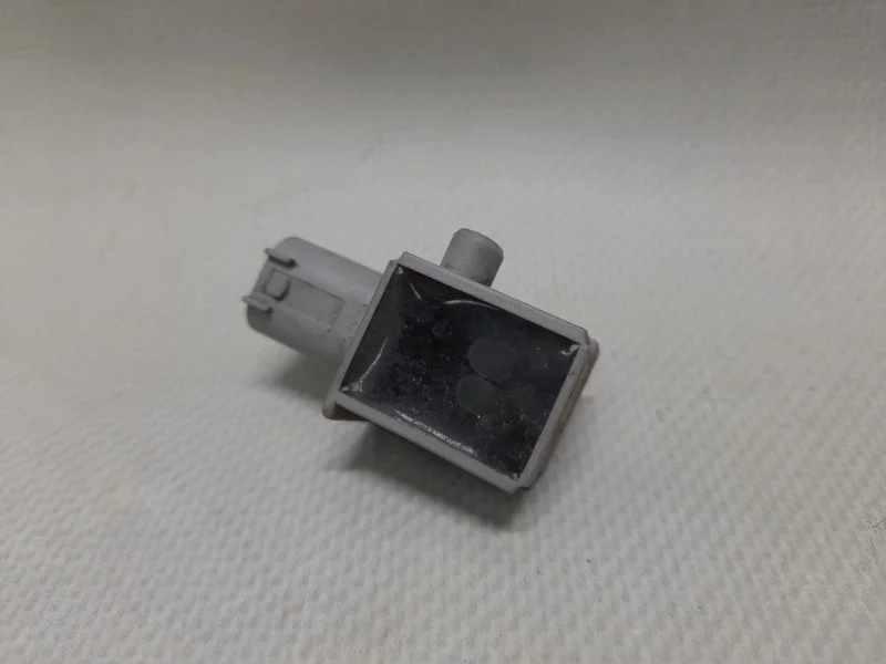 Датчик удара Mercedes-Benz Glk A2048201985 X204 3.0