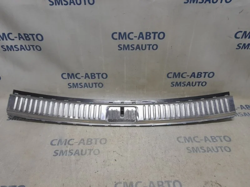 Накладка замка багажника Volkswagen Touareg 7P0863459E NF 3.0TD