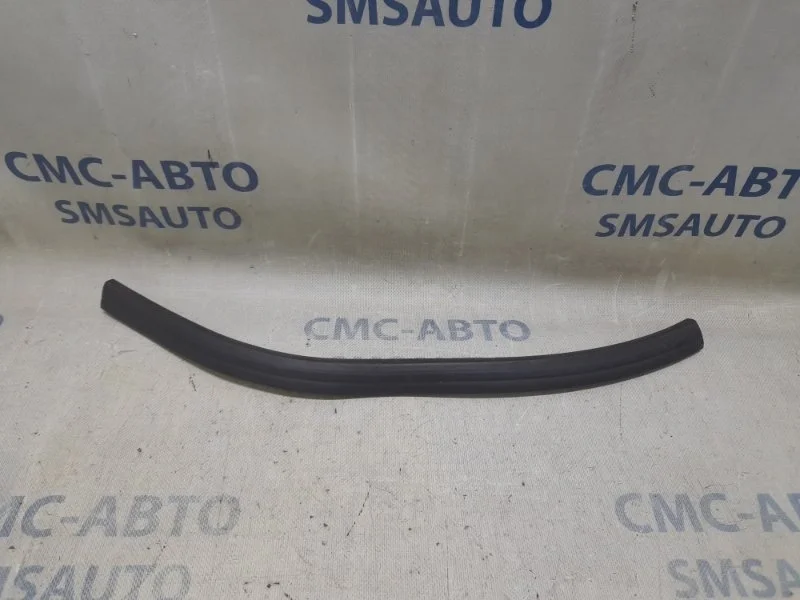 Уплотнитель капота Mercedes-Benz E-Class A2046280198 C207 1.8T