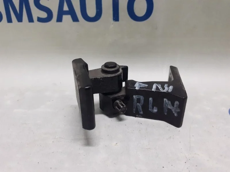 Петля двери нижняя Audi A7 4H0831401 4G 3.0 CGW, левая