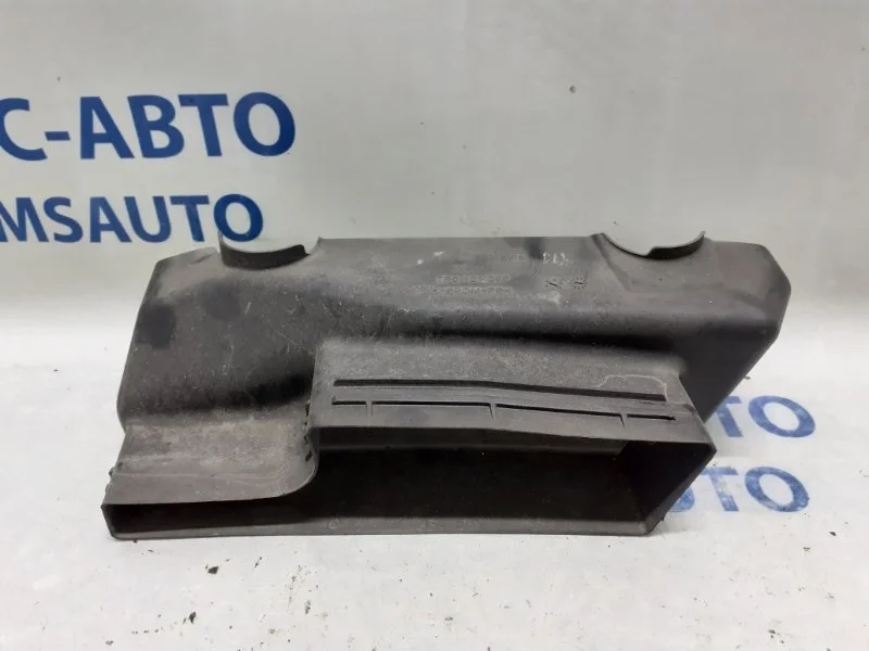 Воздухозаборник Volkswagen Touareg 7P6121396 NF 3.0, передний правый