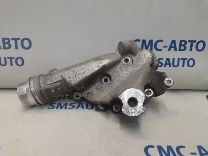 Фланец системы охлаждения Volkswagen Touareg 06E121161AN NF 3.0