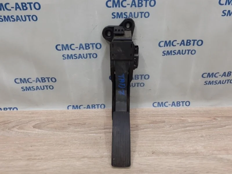 Педаль газа Mercedes-Benz Ml A1643000004 W164 3.0D