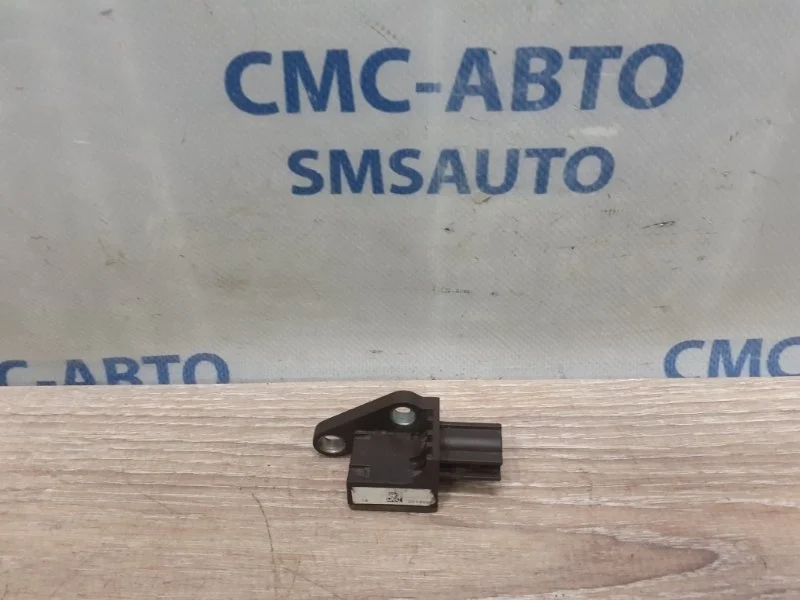 Датчик удара Volkswagen Passat Cc 3C0909606B 2.0T