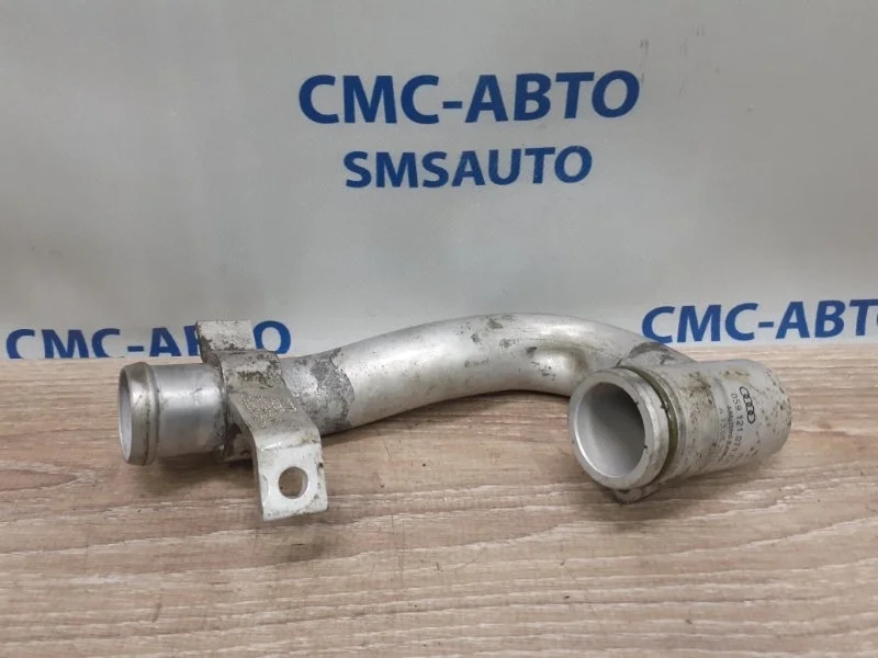 Патрубок охлаждения Audi A6 059121071CN C7 3.0TD