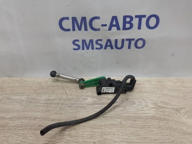 Датчик уровня подвески Volkswagen Touareg 2012 7P0616571 NF 3.0, задний