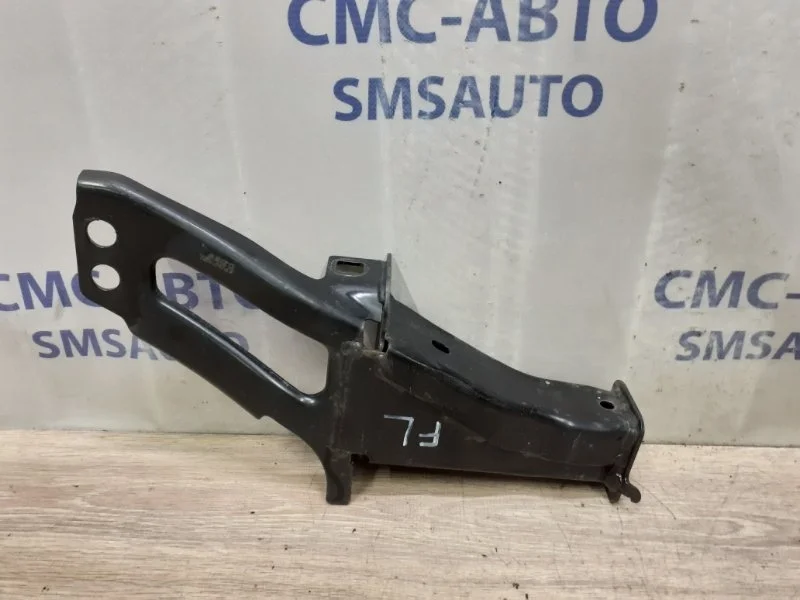 Кронштейн усилителя бампера Volvo Xc60 2014-2017 30760140 ХС60 2.0T, передний левый