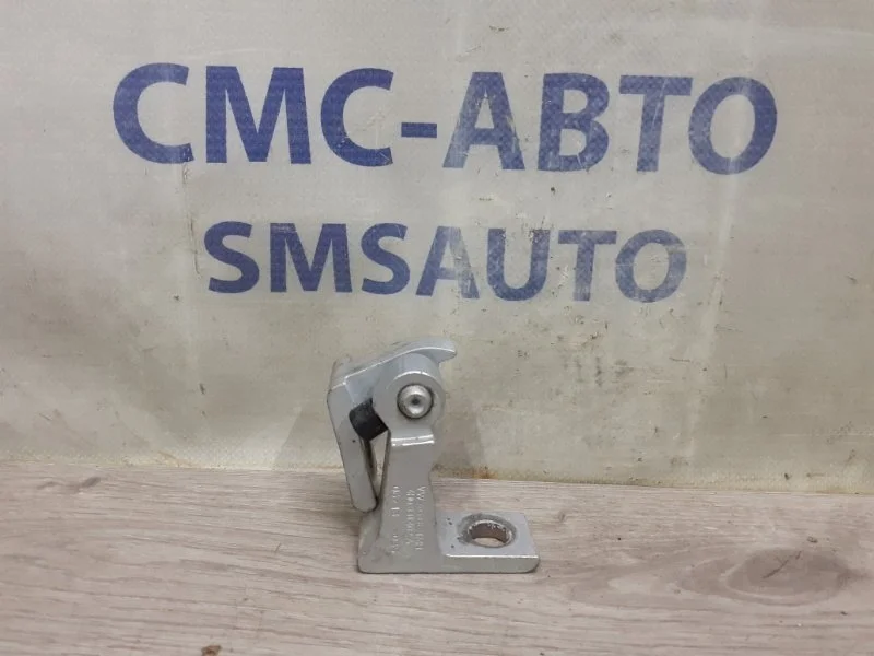 Петля двери Audi A8 2013 4H0831402A D4 4.0 CEU, задняя правая