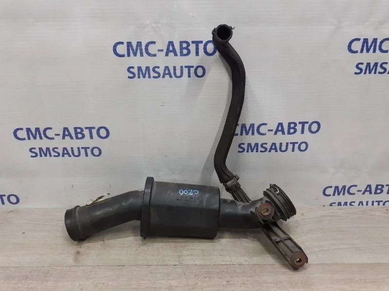 Патрубок воздушный Mercedes-Benz C-Class A2710902137 W204