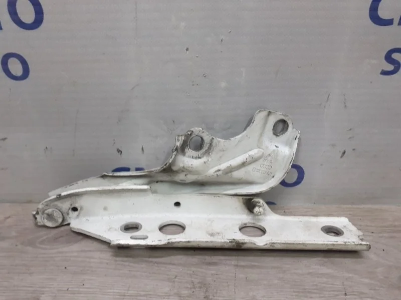 Петля капота Audi A6 2011-2014 4G8823302E C7 2.8 CHV, правая