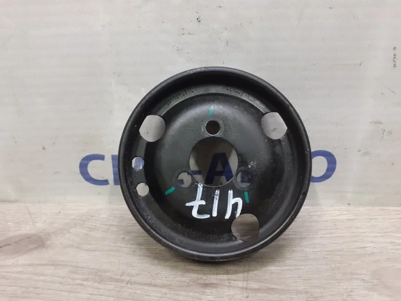 Шкив помпы Volkswagen Touareg 2010-2014 021121031D NF 3.6
