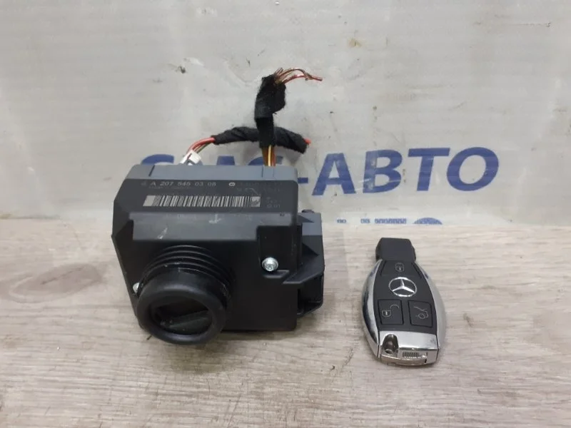 Замок зажигания Mercedes-Benz E-Class A2079057401 C207 3.5