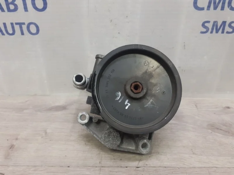Насос ГУР Mercedes-Benz E-Class A0054668001 C207 3.5