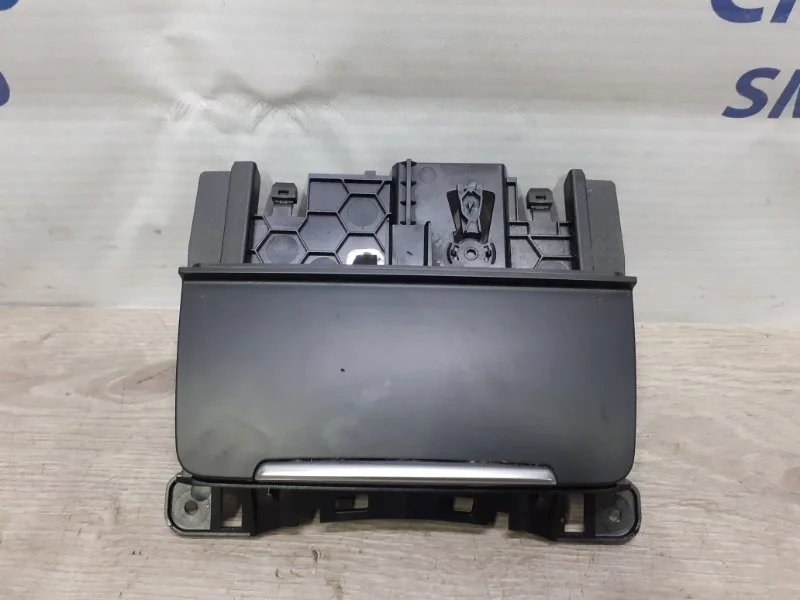 Пепельница Audi Q5 2014 8K0857951C 8R 2.0T, передняя