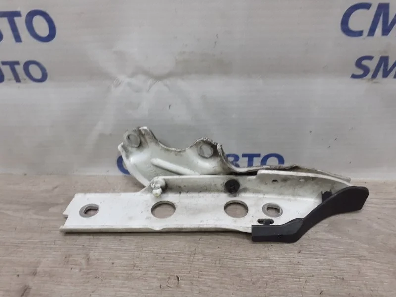 Петля капота Audi A6 Allroad 2013 4G8823301E C7 3.0 CGW, левая