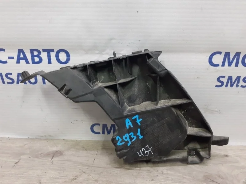 Кронштейн бампера Audi A7 2012 4G8807284C C7 3.0 CGW, передний правый