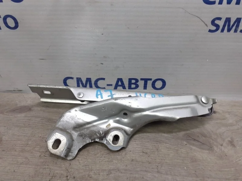 Петля капота Audi A7 4G8823301E C7 3.0 CGW, левая