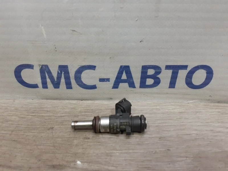 Форсунка топливная Audi Q5 06L906031A 8R 2.0T