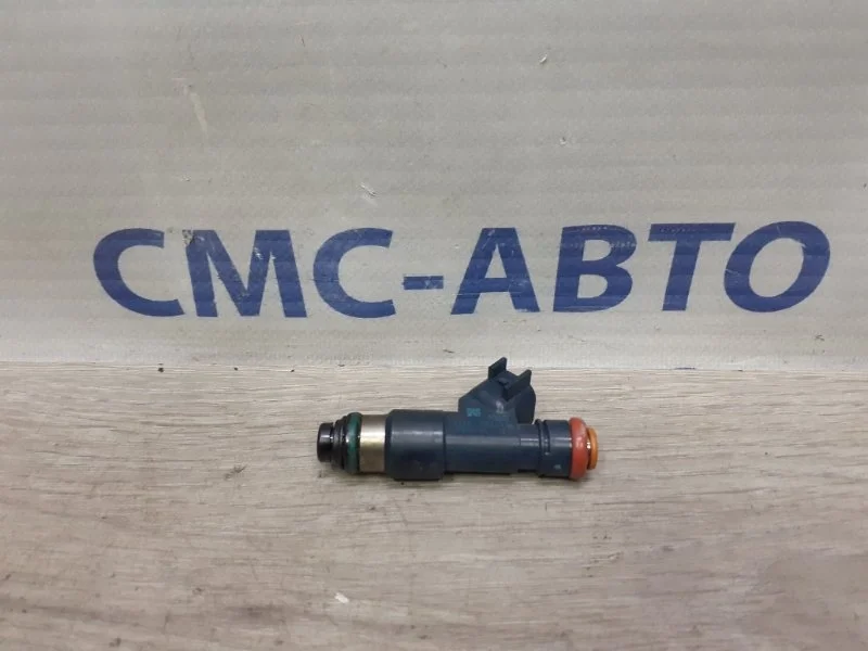 Форсунка топливная Volvo Xc70 2008-2012 30777502 ХС70 3.0