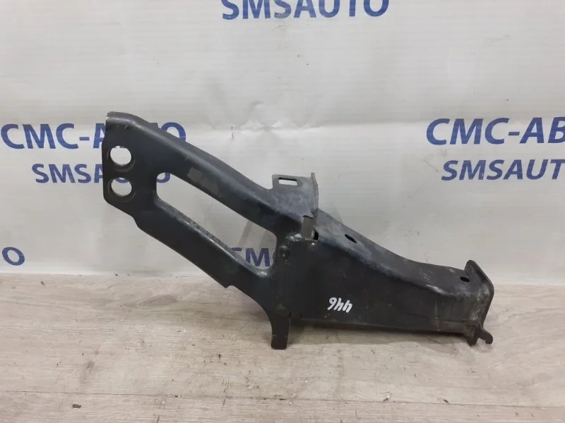 Кронштейн усилителя бампера Volvo Xc60 30760140 XC60 2.0, передний левый
