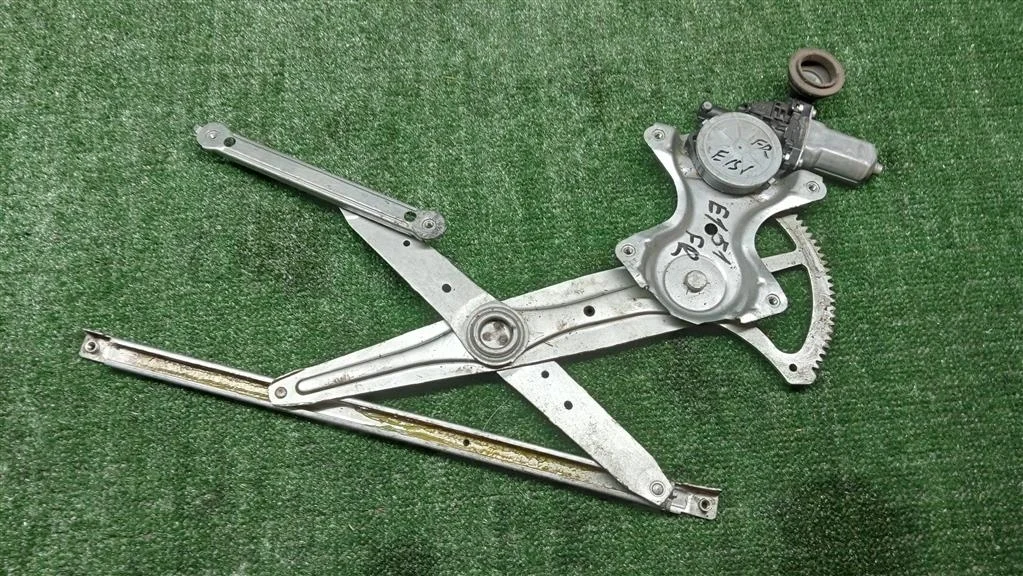 Б.у. стеклоподъемник TOYOTA COROLLA ZRE151 TOYOTA COROLLA ZRE151