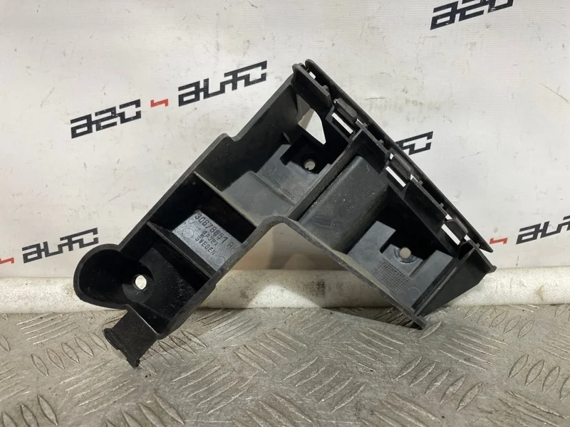 Крепление бампера Volvo Xc70 2008 30678651 2, заднее правое