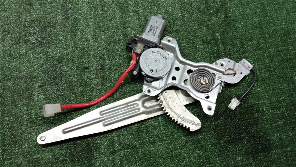 Б.у. стеклоподъемник MITSUBISHI PAJERO SPORT K96W MITSUBISHI PAJERO SPORT K96W