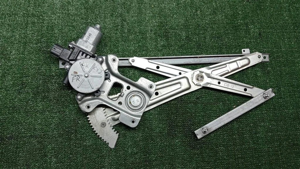 Б.у. стеклоподъемник MITSUBISHI LANCER CY2A MITSUBISHI LANCER CY2A