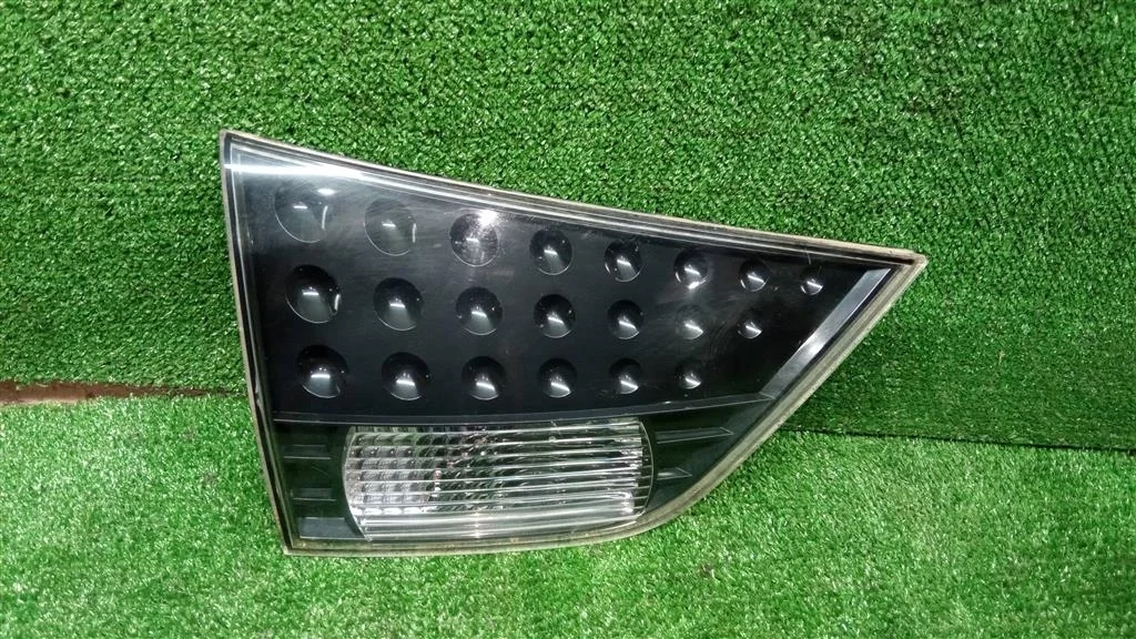 Б.у. фонарь внутренний MITSUBISHI OUTLANDER XL CW6W MITSUBISHI OUTLANDER XL CW6W