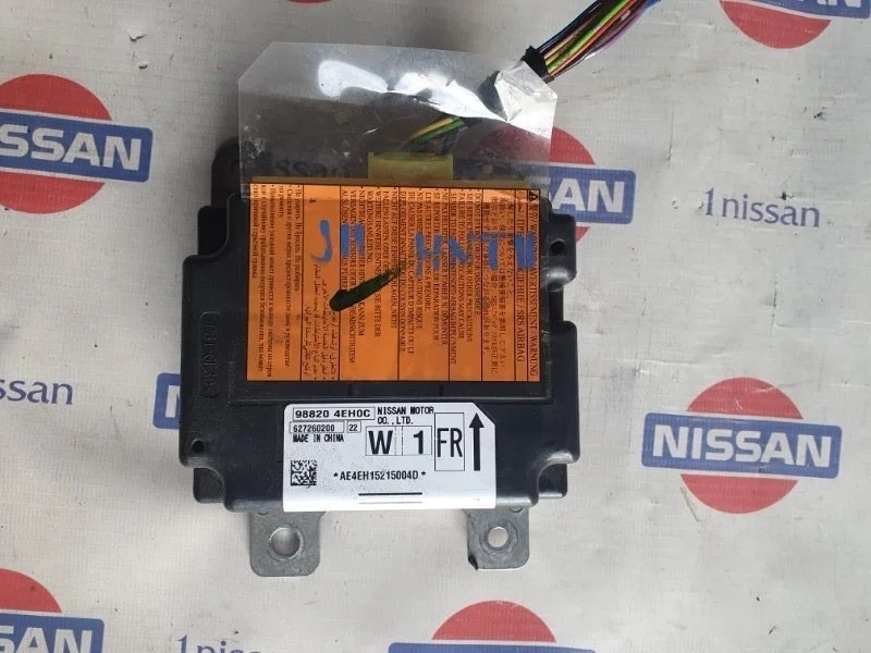 Блок управления SRS Nissan Qashqai 2015 K8820BM90A J11 K9K, передний