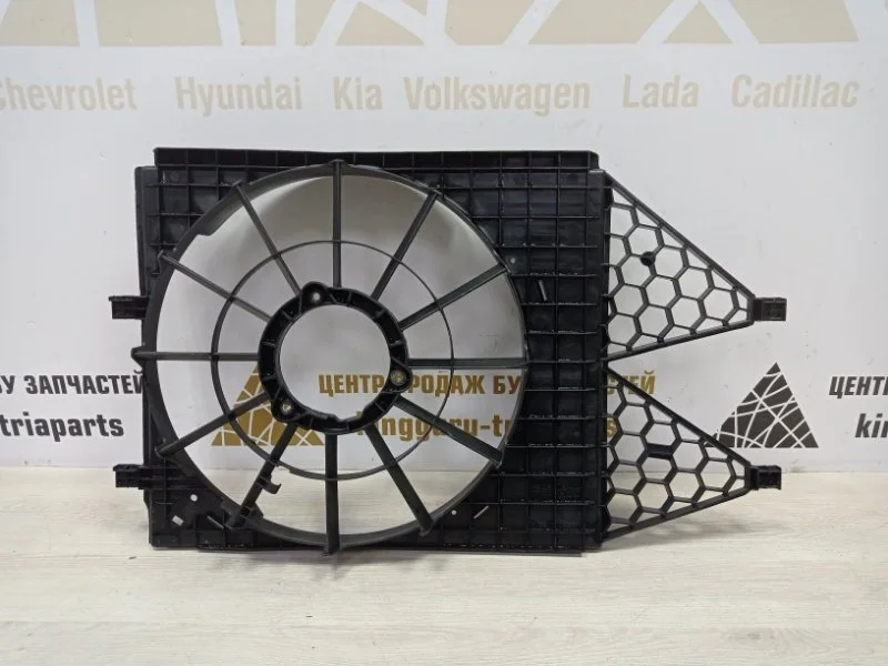Диффузор вентилятора Volkswagen Polo 2014-2020 5 612 Рестайлинг